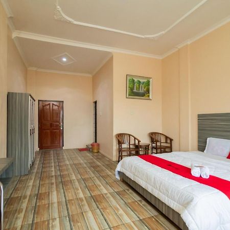 Hotel Reddoorz @ Pematang Siantar Exterior foto