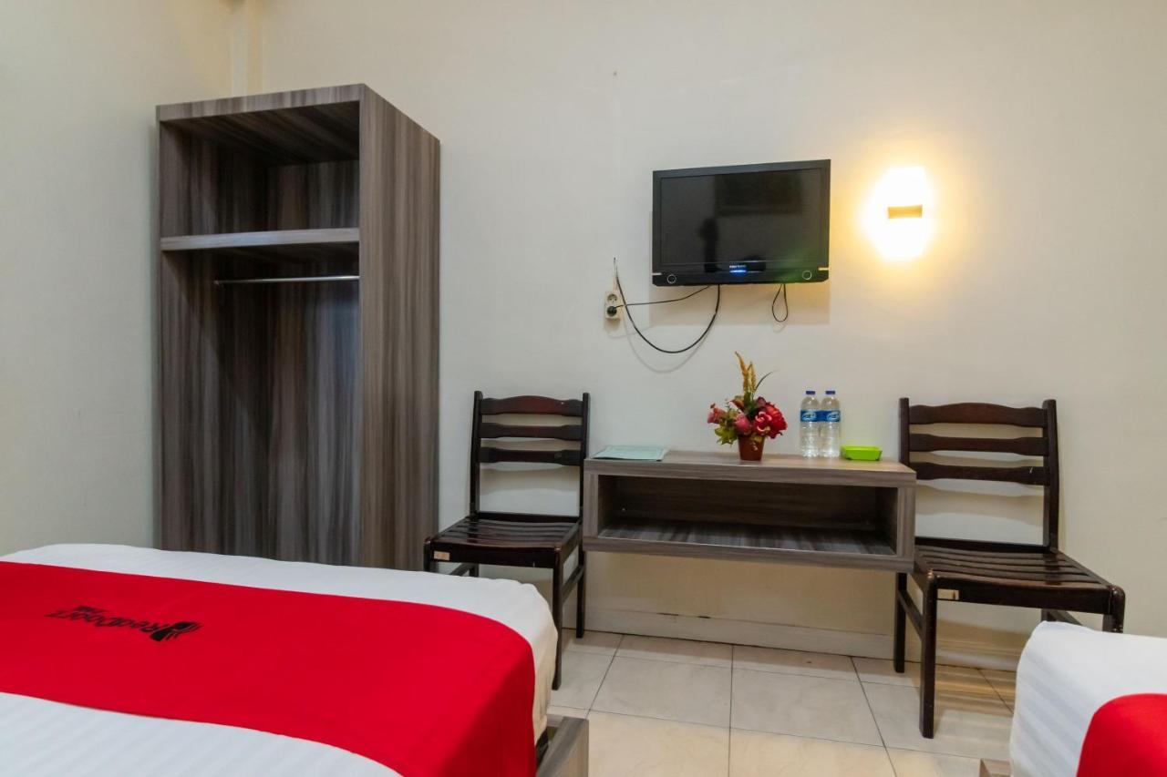 Hotel Reddoorz @ Pematang Siantar Exterior foto