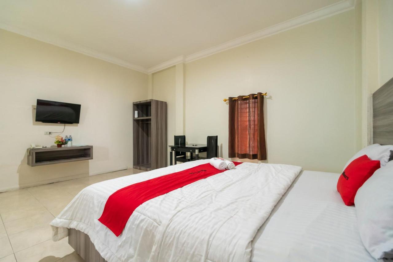 Hotel Reddoorz @ Pematang Siantar Exterior foto