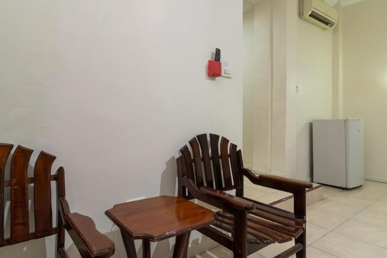 Hotel Reddoorz @ Pematang Siantar Exterior foto