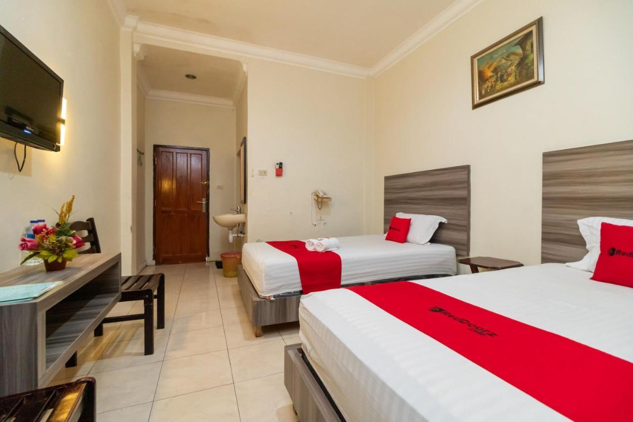 Hotel Reddoorz @ Pematang Siantar Exterior foto