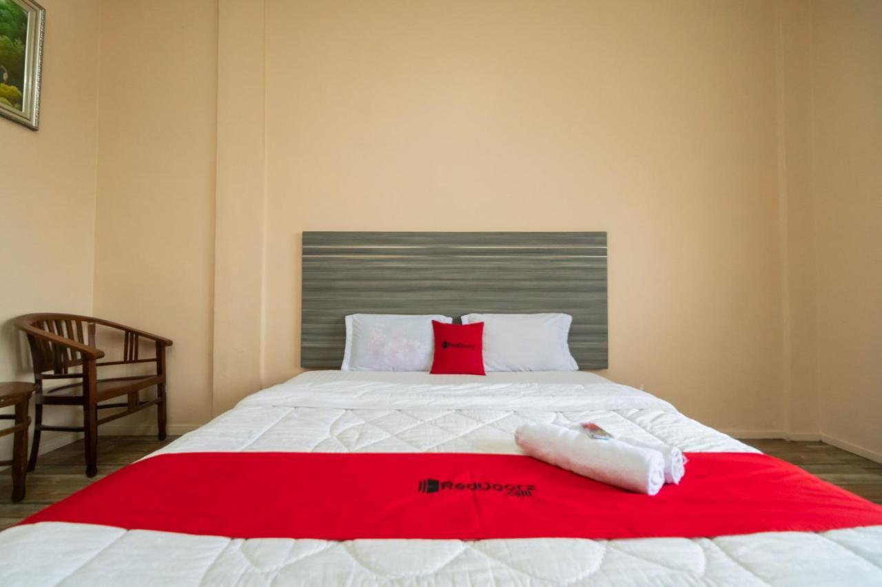 Hotel Reddoorz @ Pematang Siantar Exterior foto