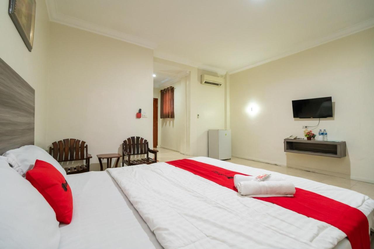Hotel Reddoorz @ Pematang Siantar Exterior foto