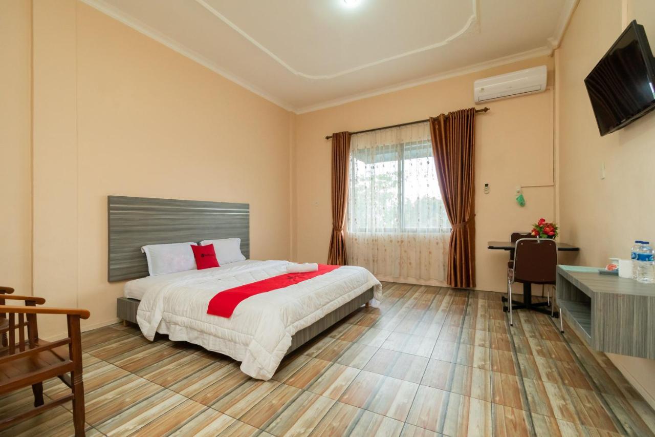 Hotel Reddoorz @ Pematang Siantar Exterior foto