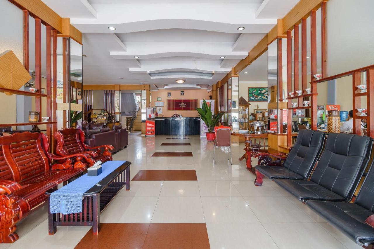 Hotel Reddoorz @ Pematang Siantar Exterior foto