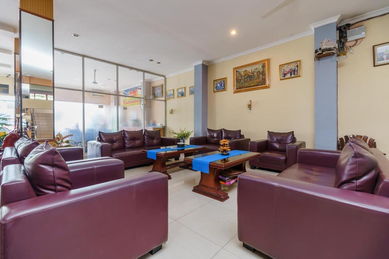 Hotel Reddoorz @ Pematang Siantar Exterior foto